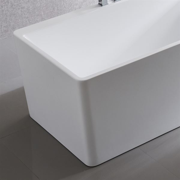 67 in. Freestanding Acrylic Bathtub in Glossy White